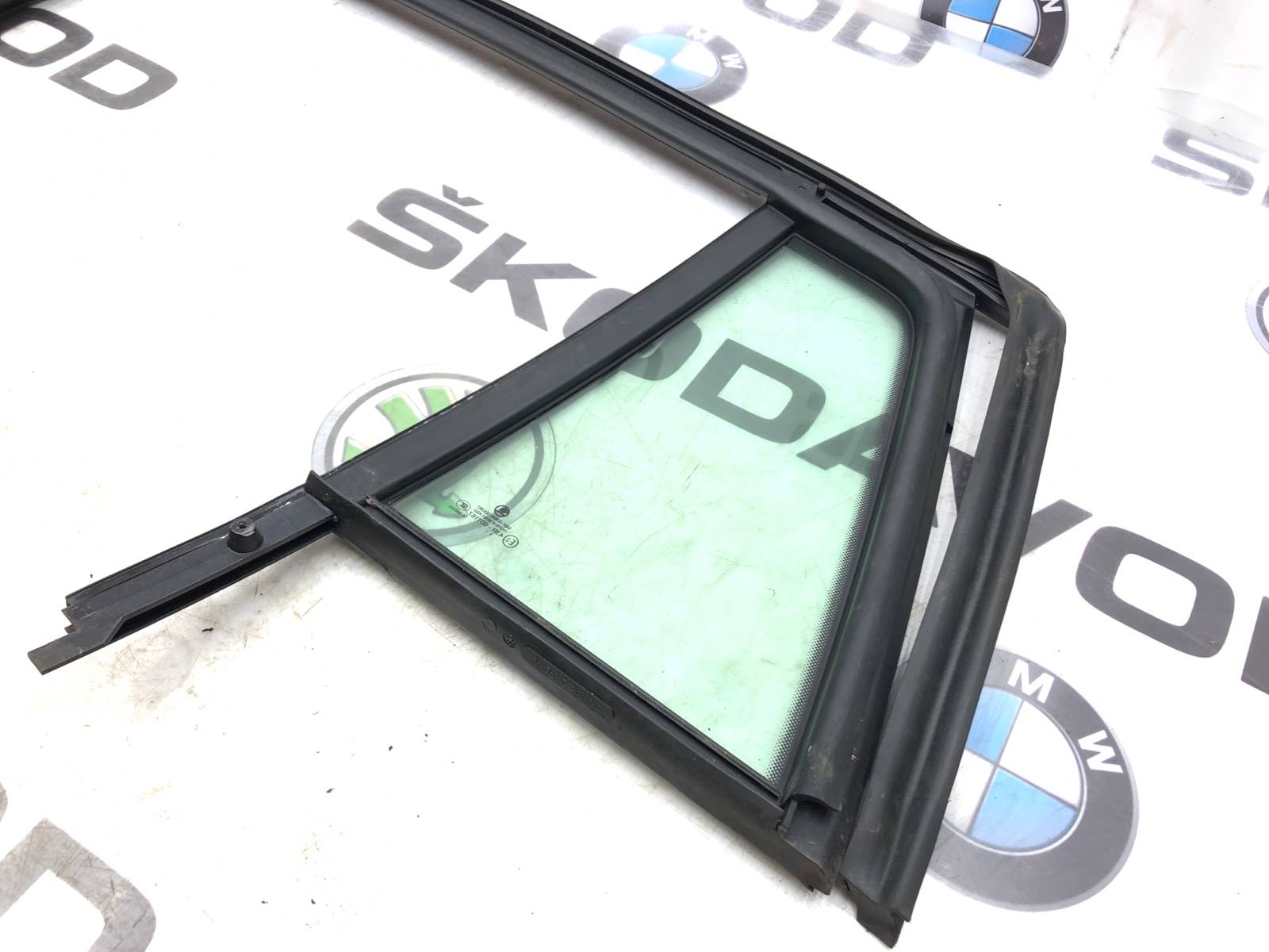 форточка двери, 1000 рублей, Москва