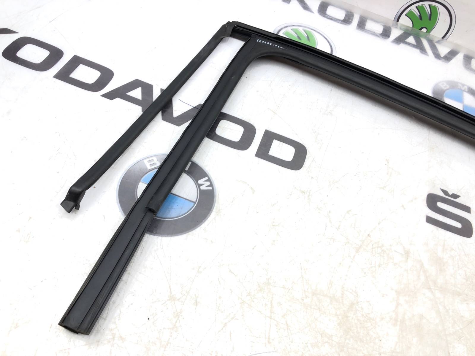 форточка двери, 1000 рублей, Москва