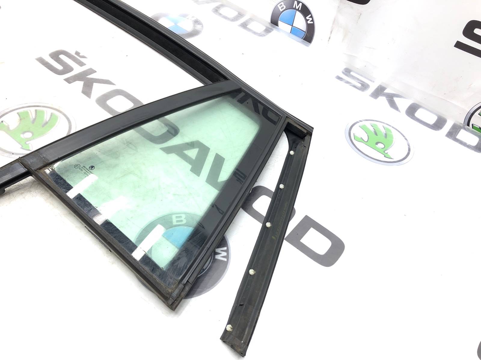 форточка двери, 1000 рублей, Москва