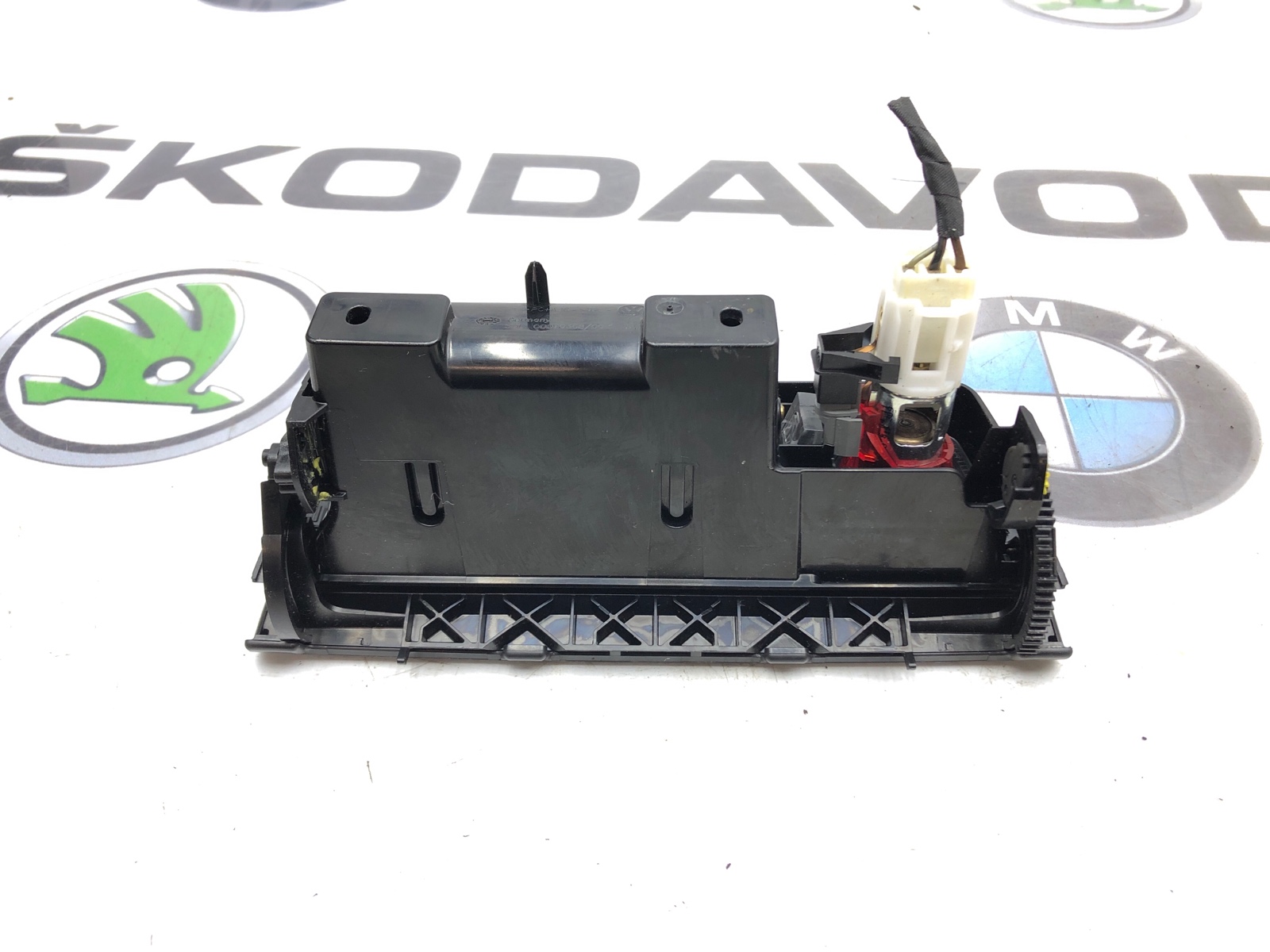 Пепельница, 1000 рублей, Москва