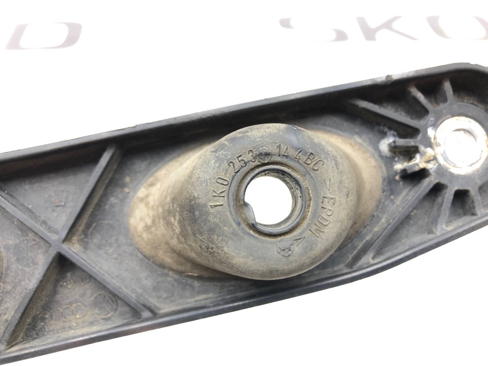 Кронштейн глушителя, 1000 рублей, Москва