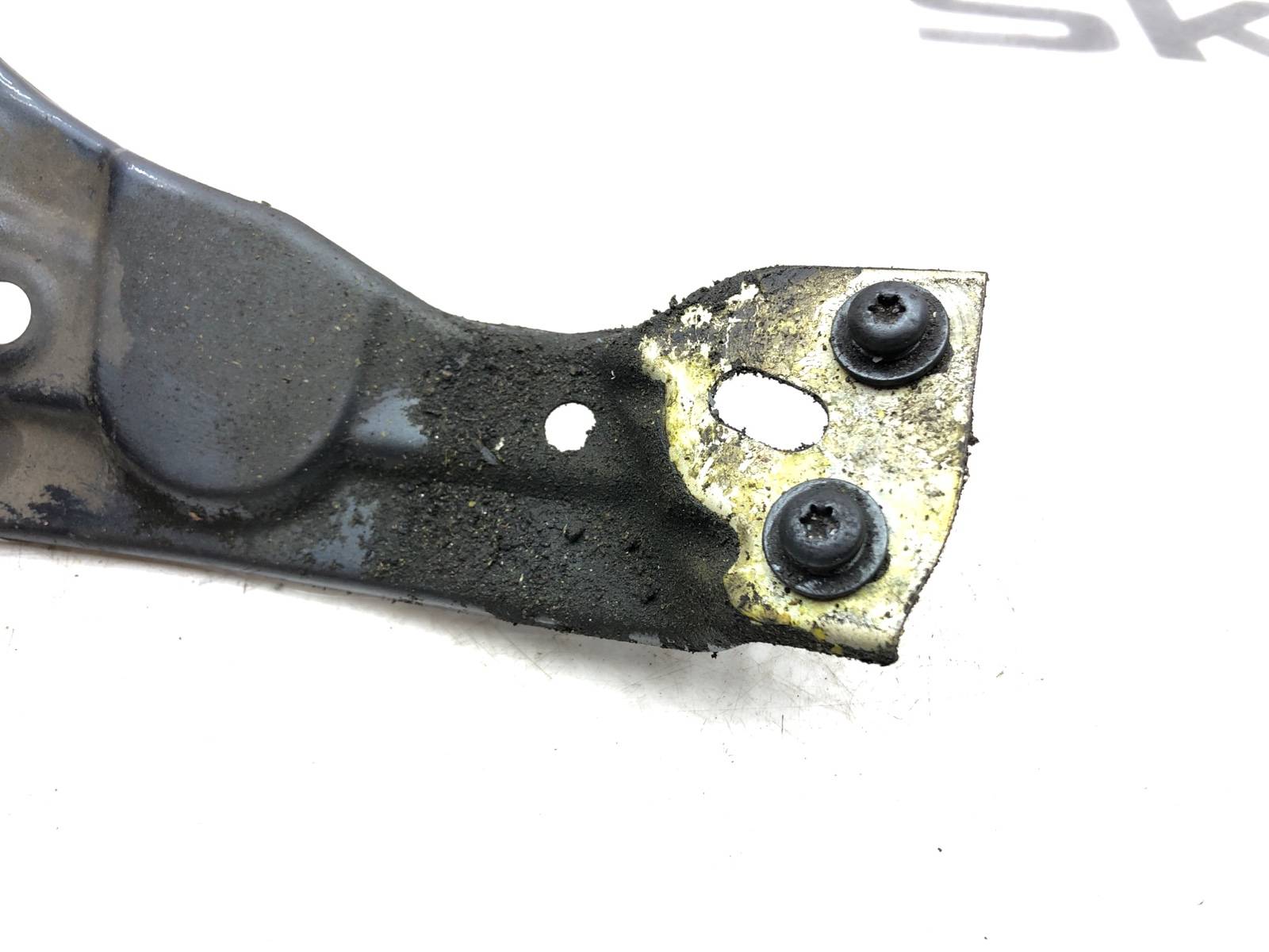 Кронштейн крыла, 1000 рублей, Москва