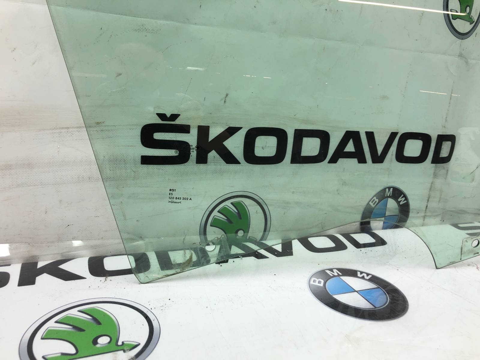 Стекло двери, 2000 рублей, Москва