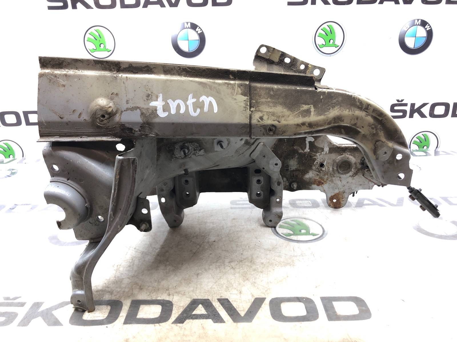 лонжерон, 6000 рублей, Москва