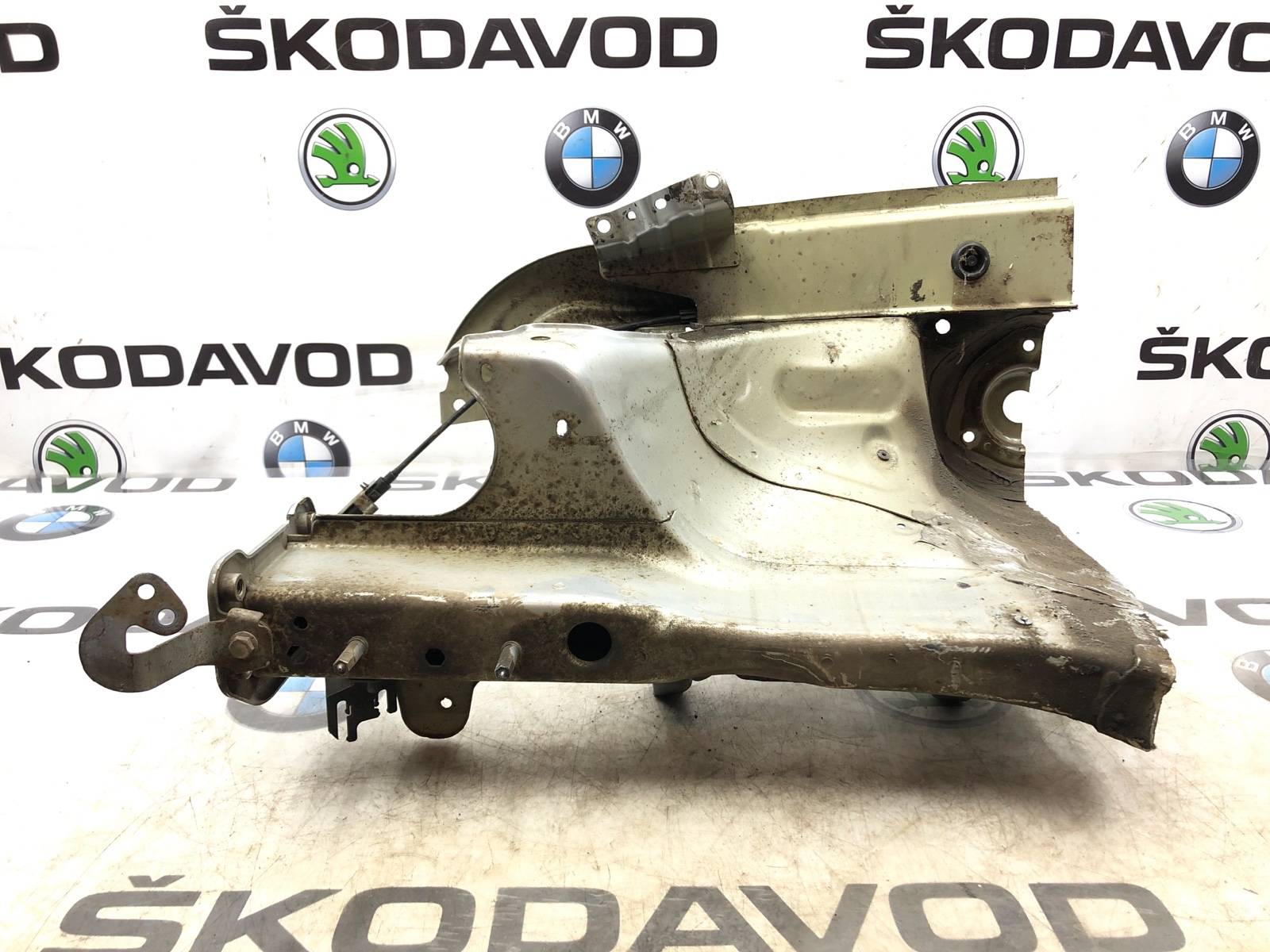 лонжерон, 6000 рублей, Москва