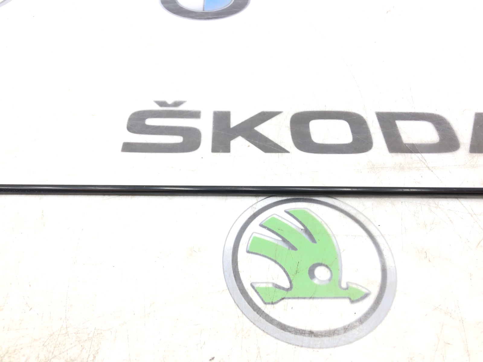 Упор капота, 1000 рублей, Москва