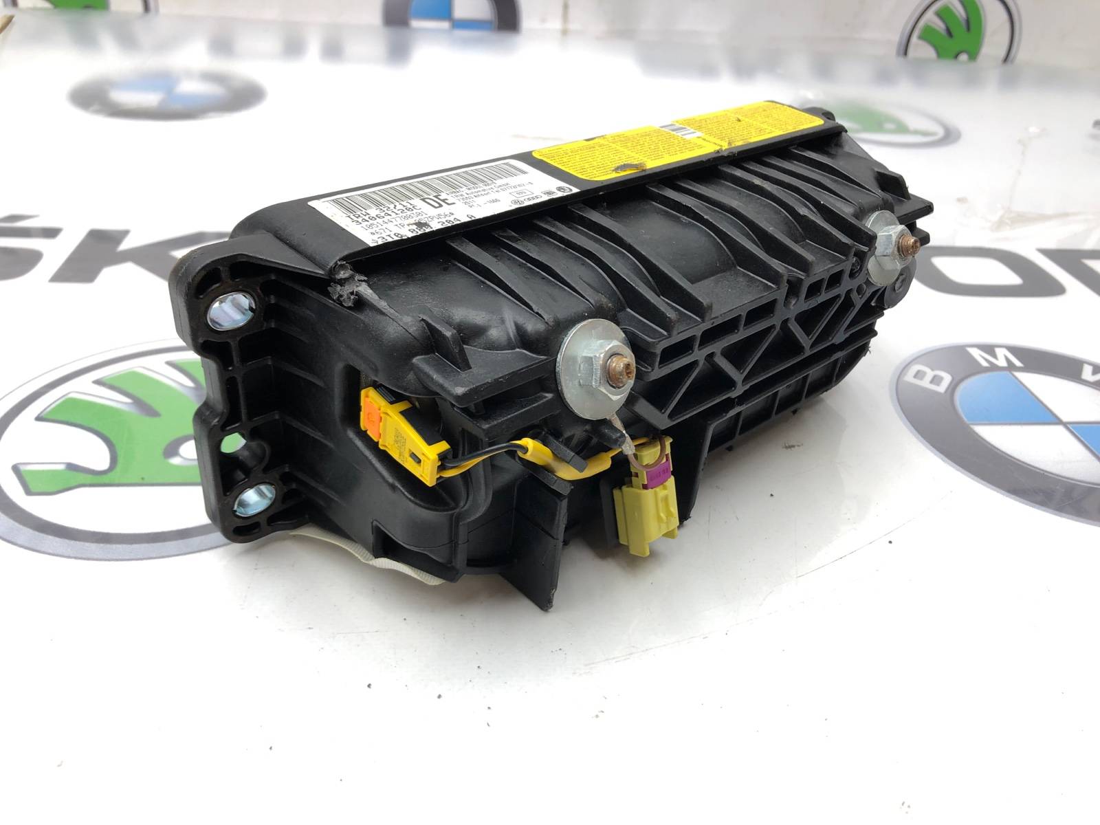 Подушка безопасности пассажира, 4000 рублей, Москва