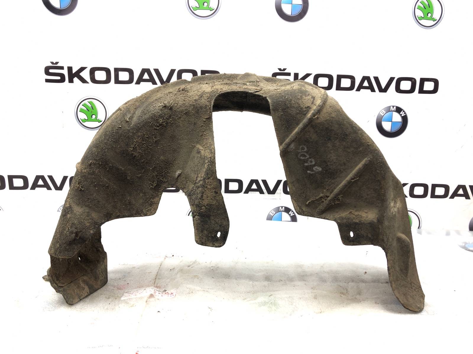 подкрылок, 800 рублей, Москва