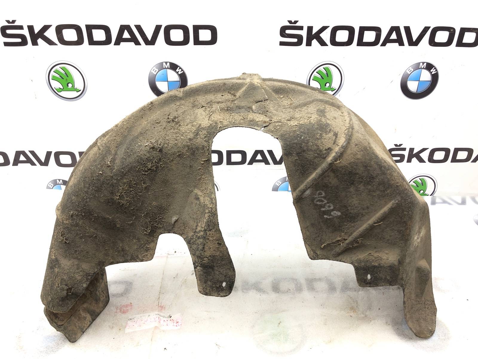 подкрылок, 800 рублей, Москва