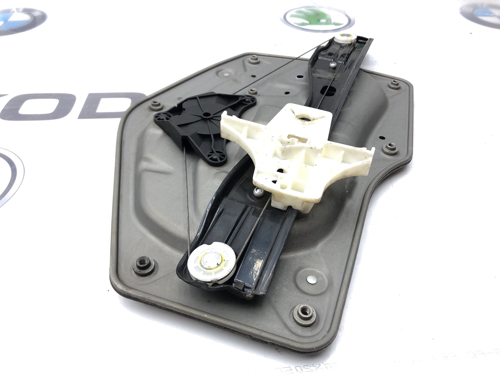 Стеклоподъемник, 1000 рублей, Москва