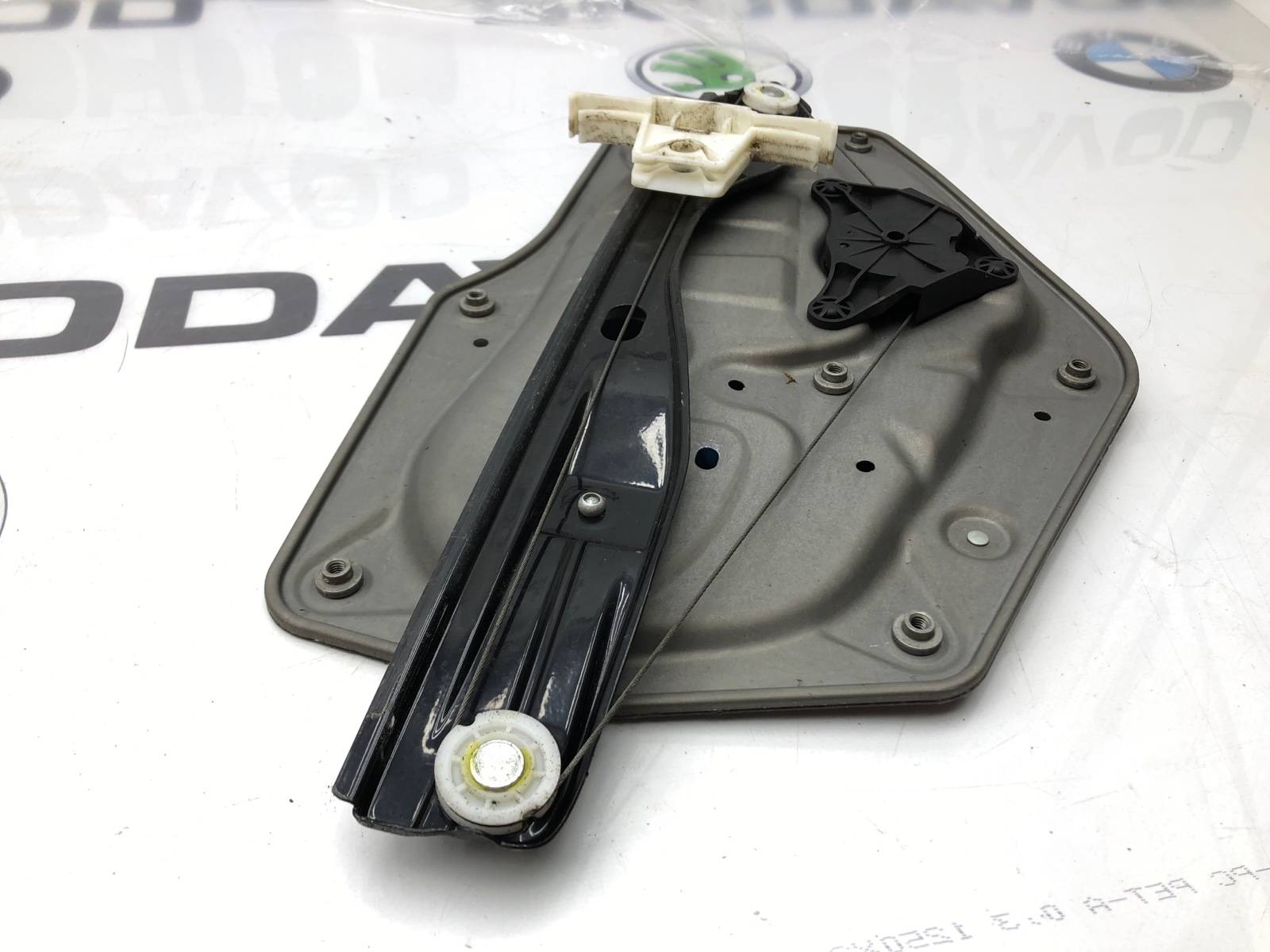 Стеклоподъемник, 1000 рублей, Москва