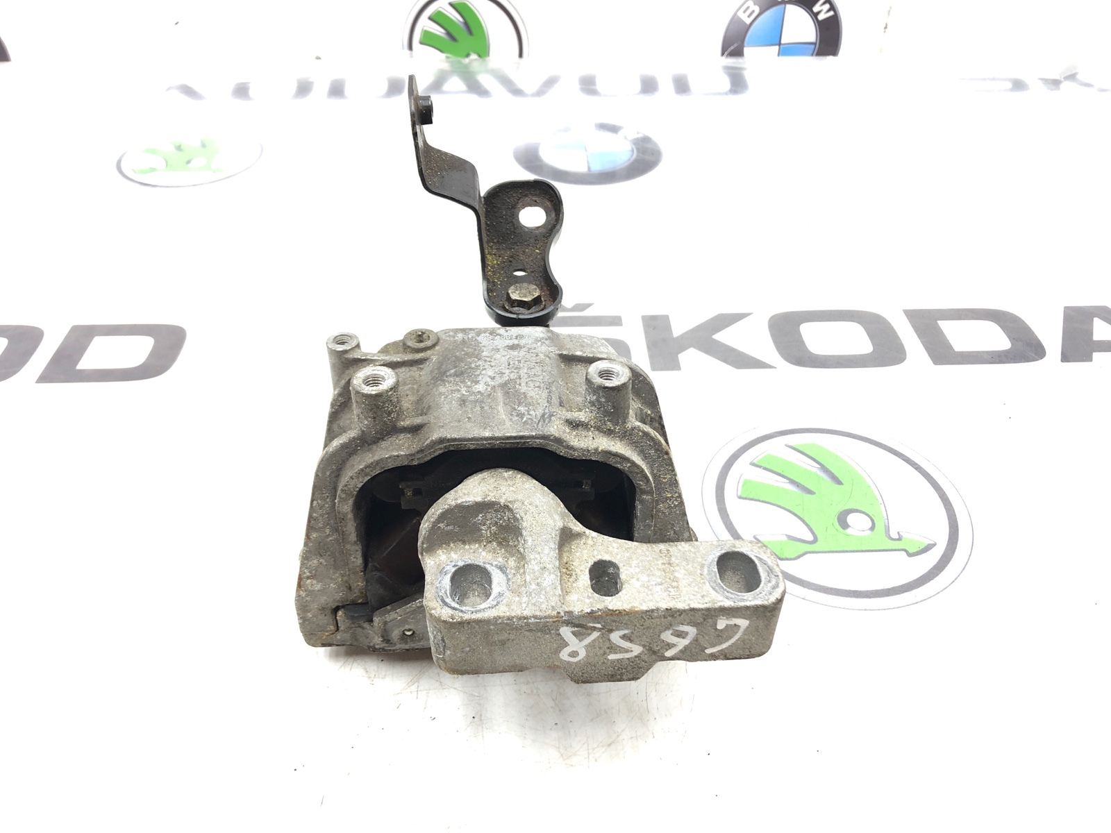 Опора двигателя, 1000 рублей, Москва