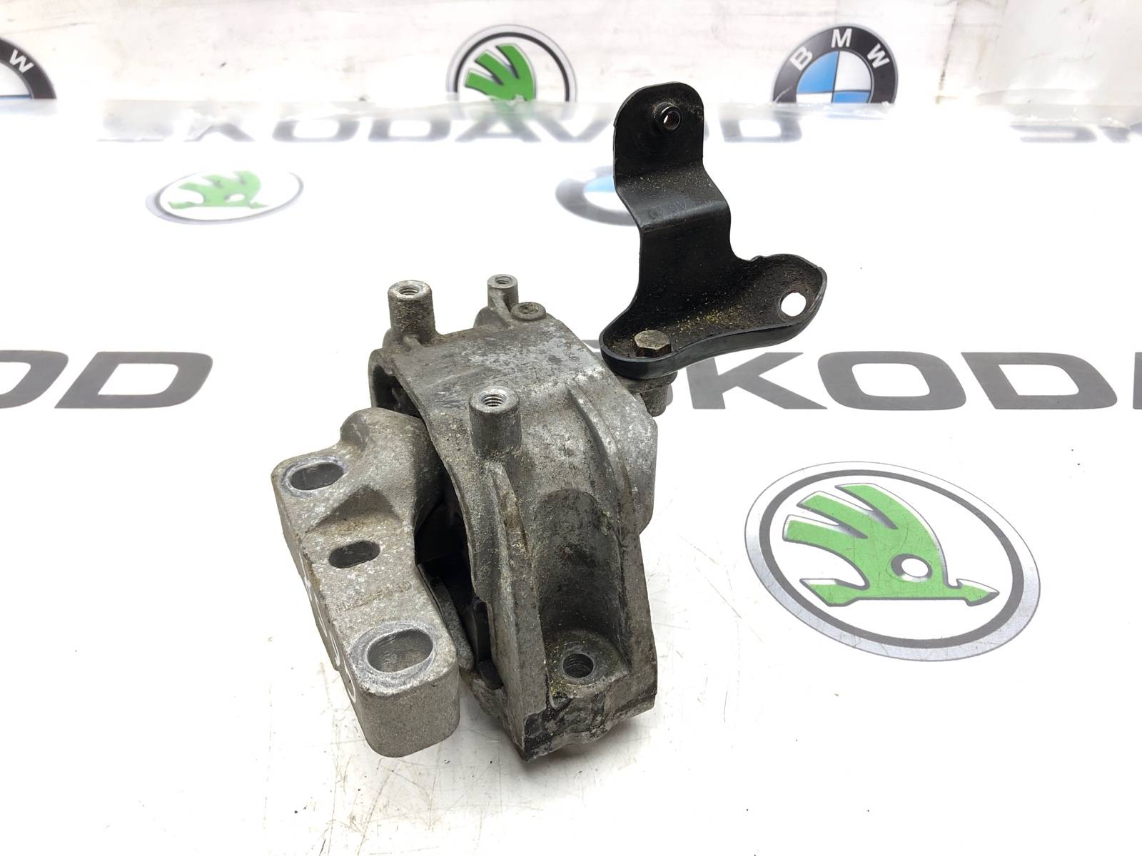 Опора двигателя, 1000 рублей, Москва