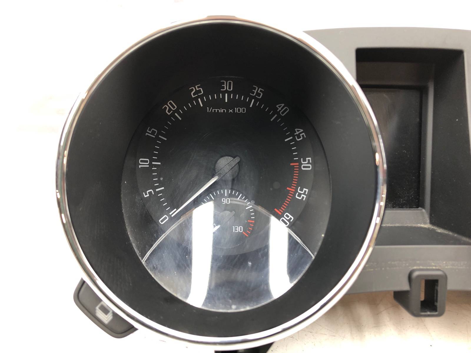 панель приборов, 2000 рублей, Москва