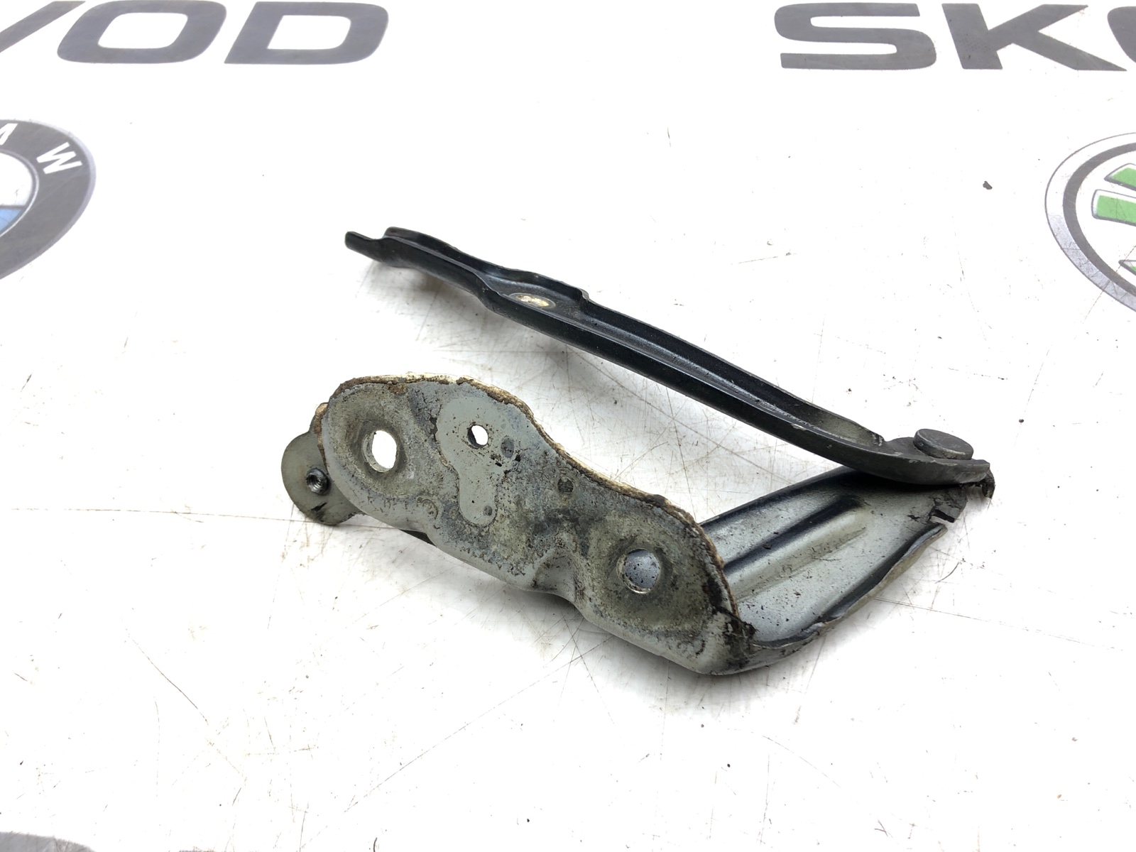 петля капота, 2000 рублей, Москва