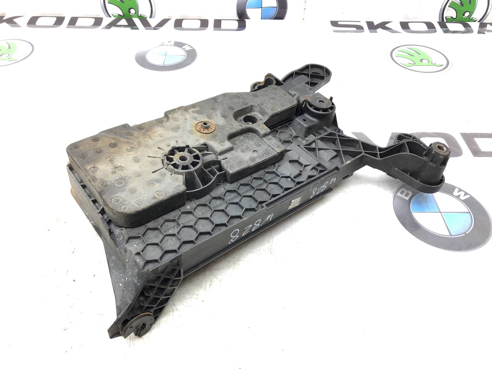 Площадка аккумулятора (АКБ), 1000 рублей, Москва