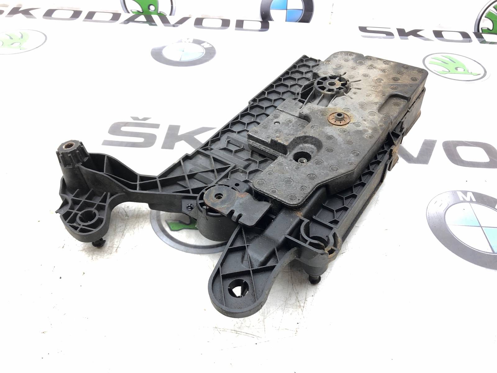 Площадка аккумулятора (АКБ), 1000 рублей, Москва