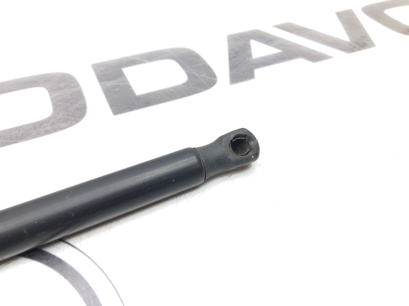 Амортизатор крышки багажника, 1000 рублей, Москва