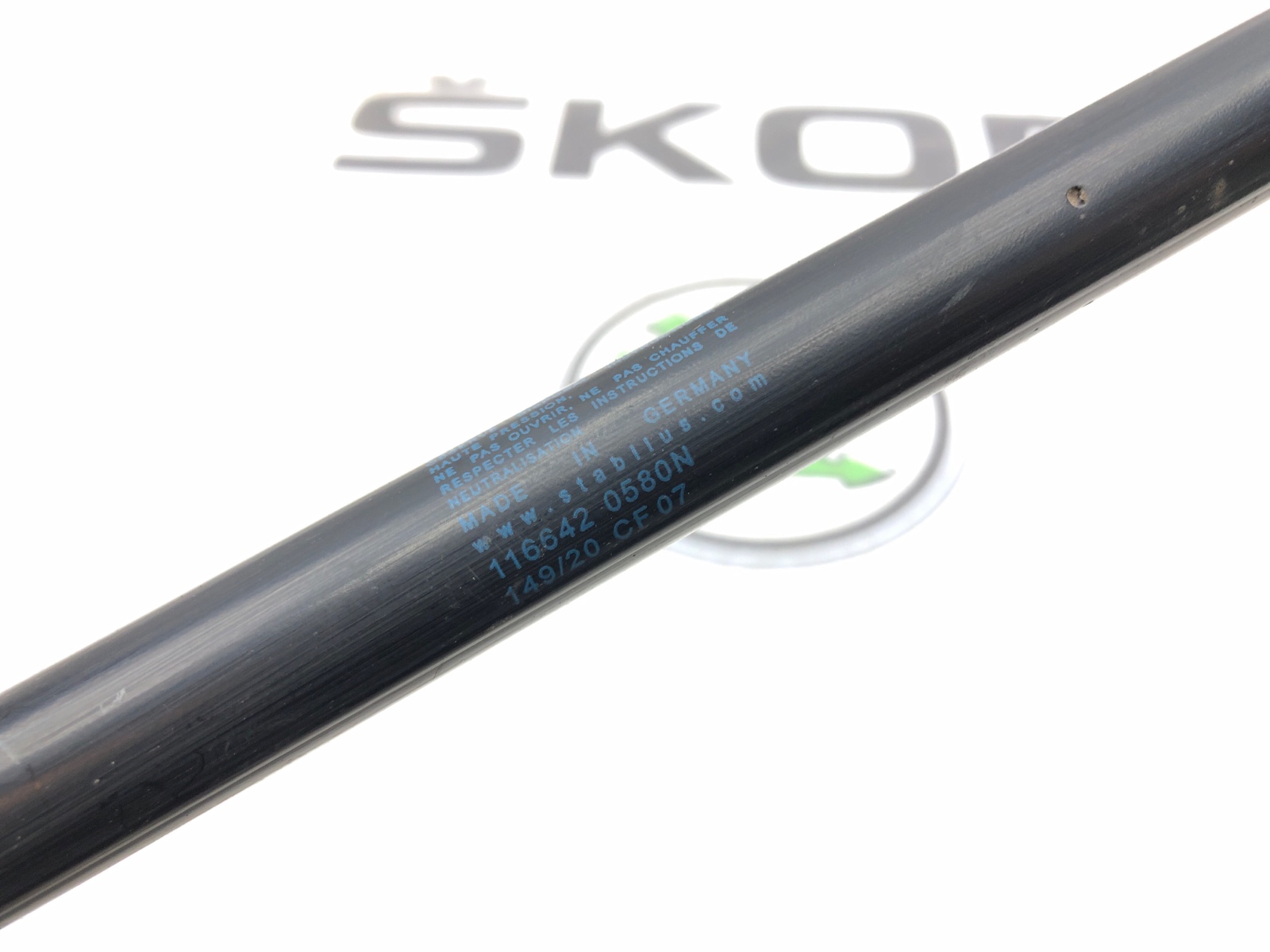 Амортизатор крышки багажника, 1000 рублей, Москва