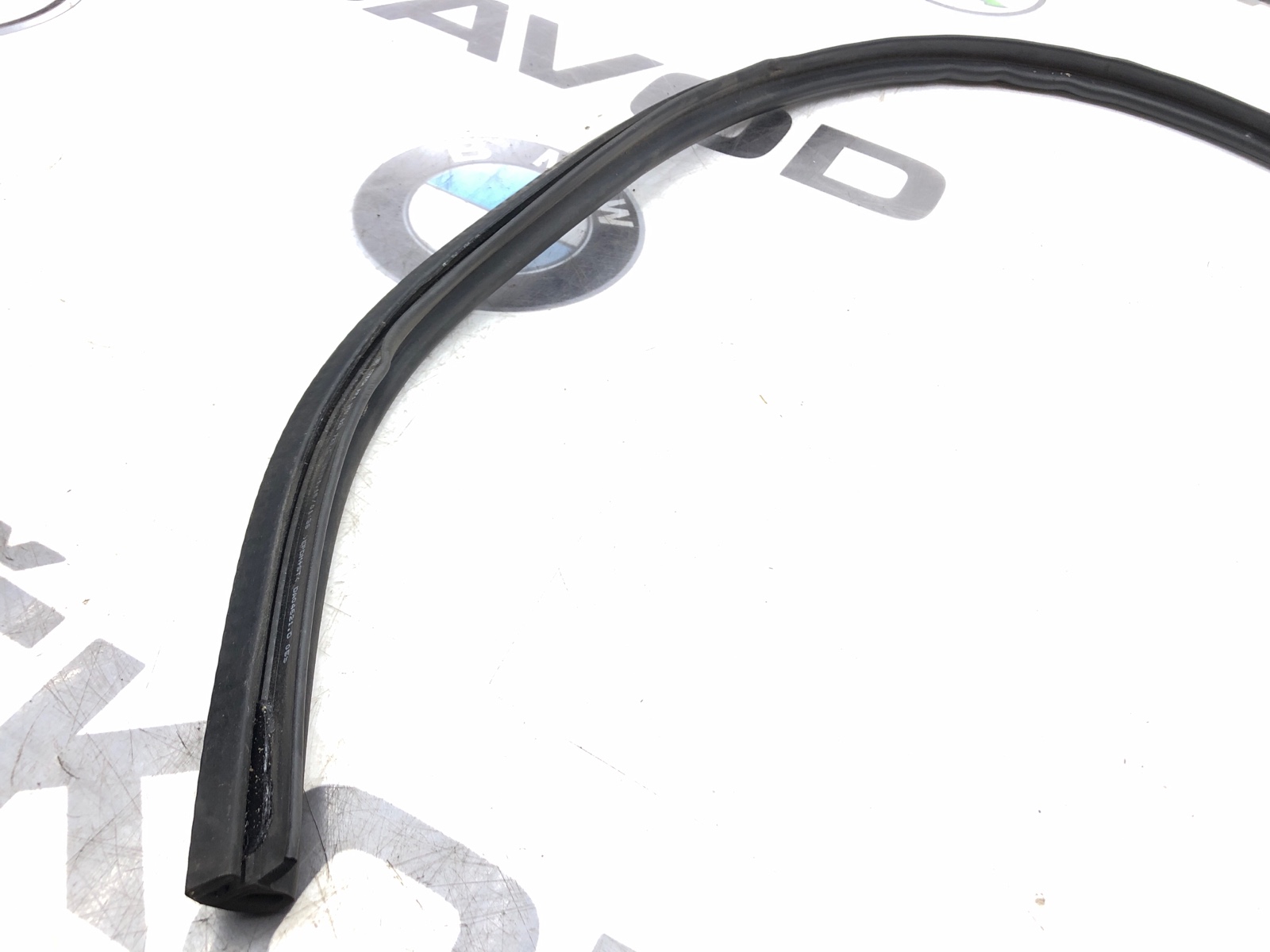 Уплотнитель капота, 1500 рублей, Москва