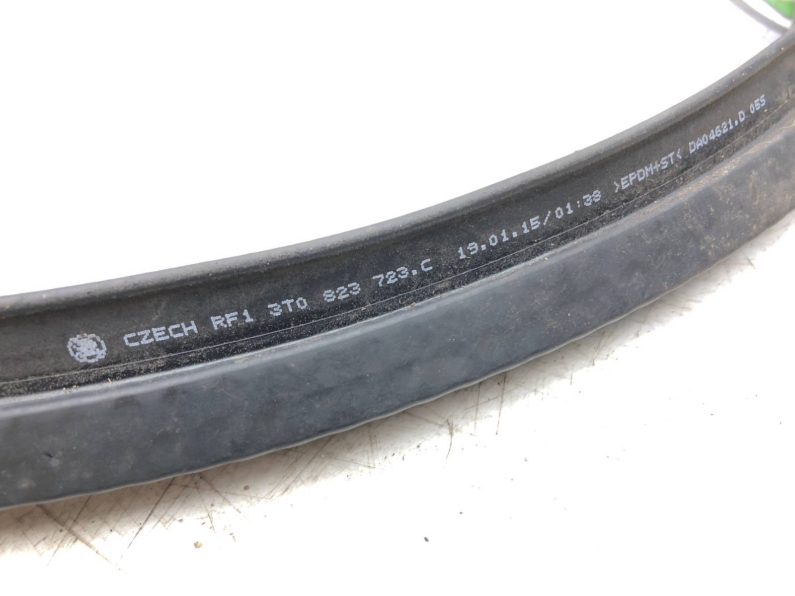 Уплотнитель капота, 1500 рублей, Москва