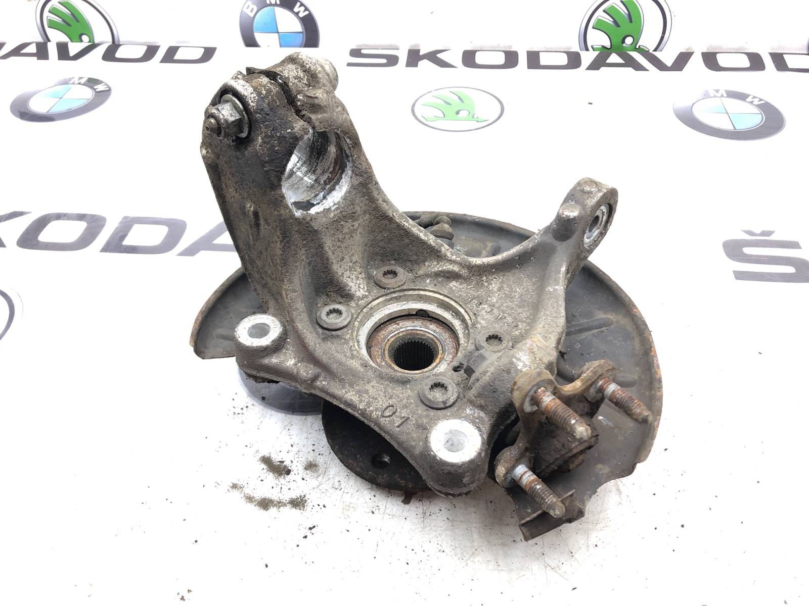 Кулак поворотный, 2000 рублей, Москва