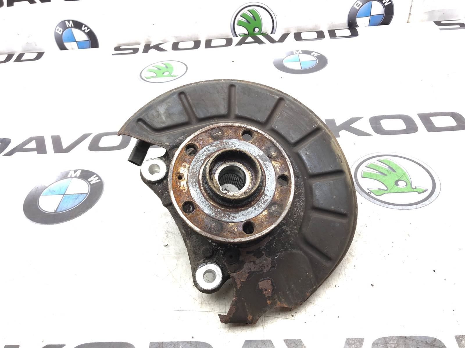 Кулак поворотный, 2000 рублей, Москва