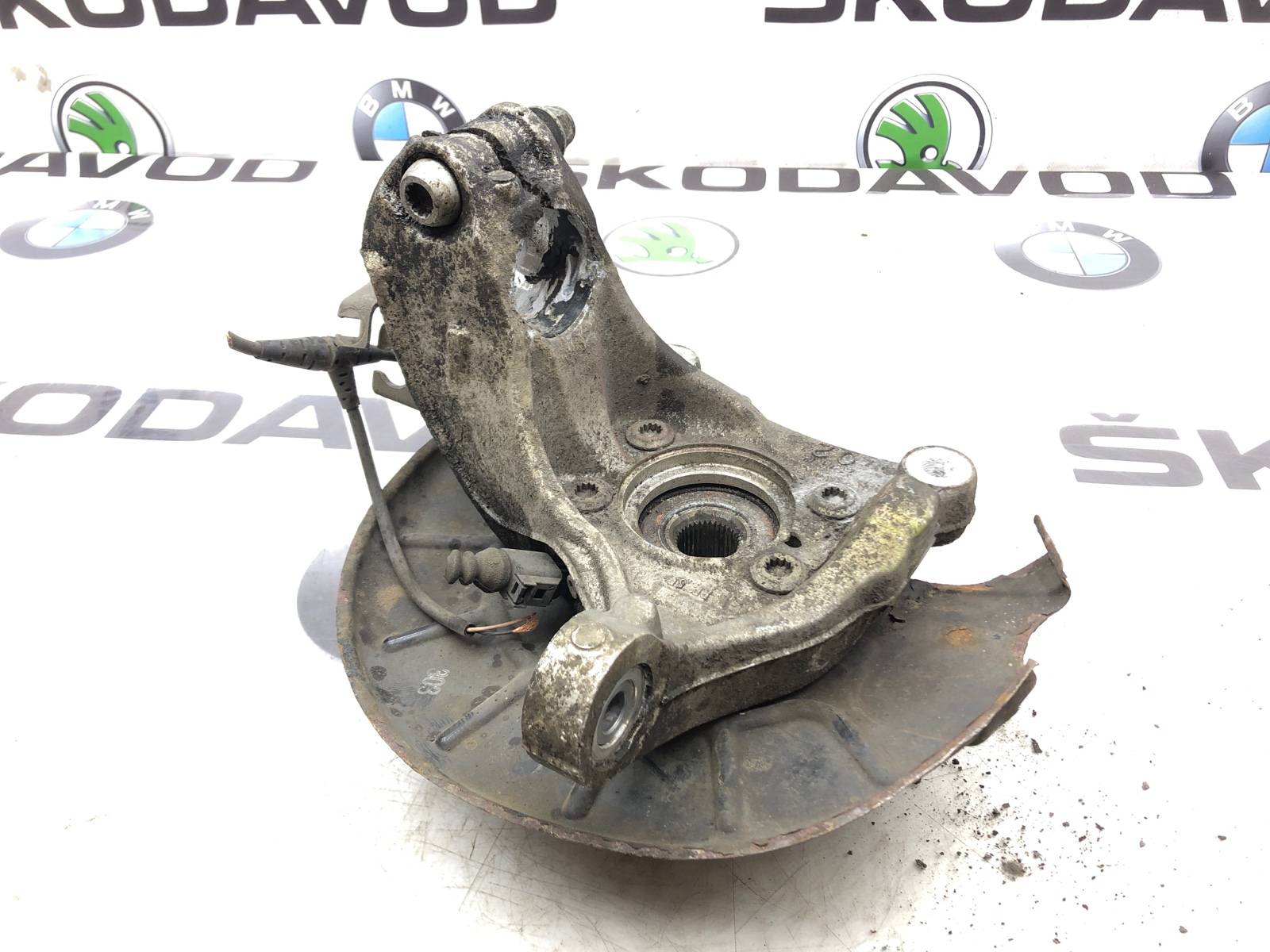 Кулак поворотный, 2000 рублей, Москва