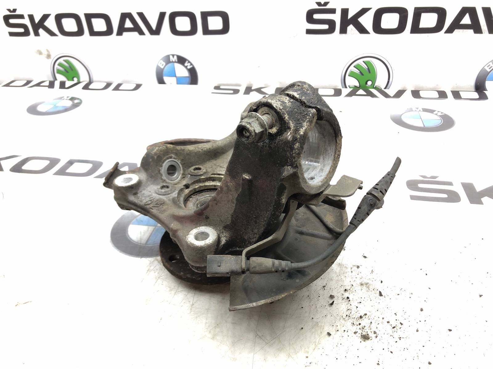 Кулак поворотный, 2000 рублей, Москва