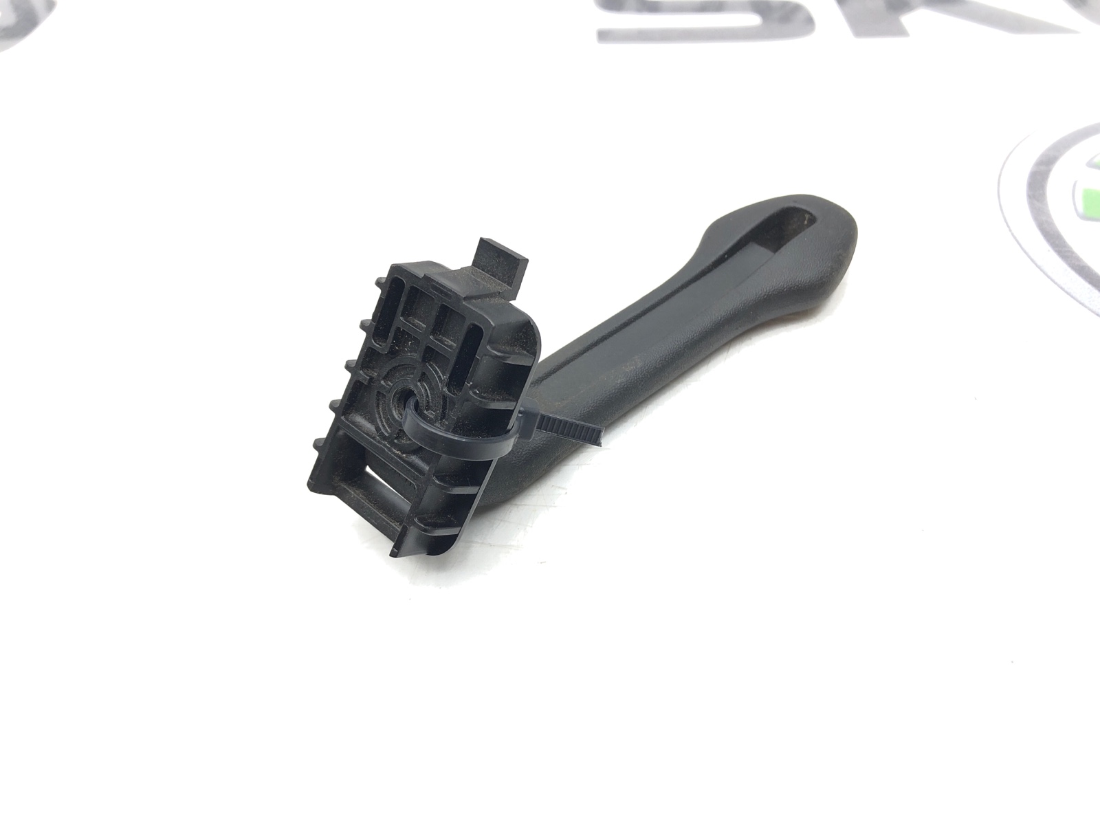 Ручка закрывания багажника внутренняя, 1500 рублей, Москва