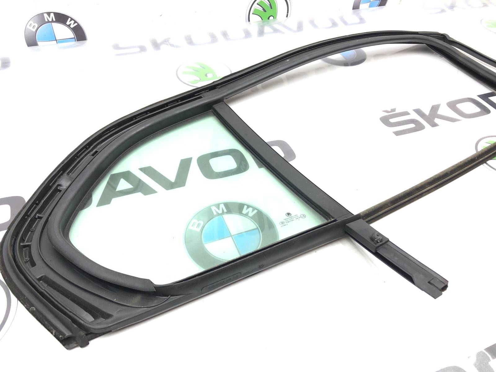 форточка двери, 2000 рублей, Москва