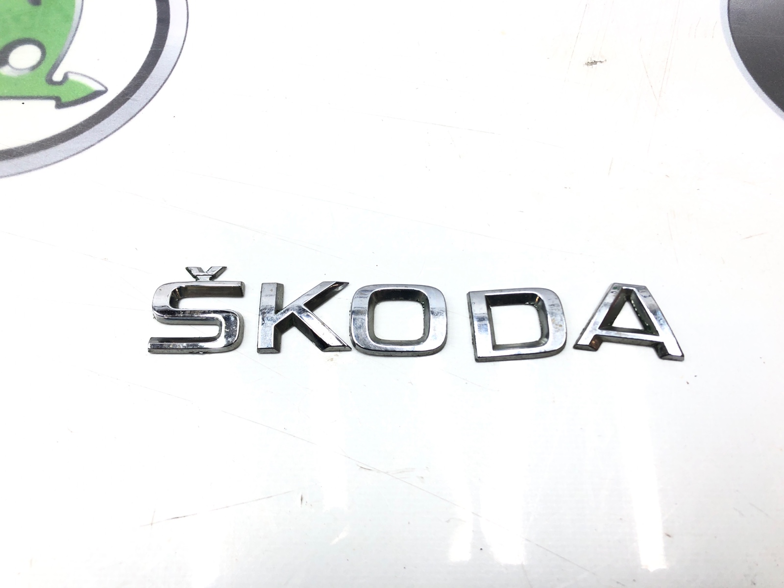 Эмблема(надпись) SKODA на багажник, 1000 рублей, Москва