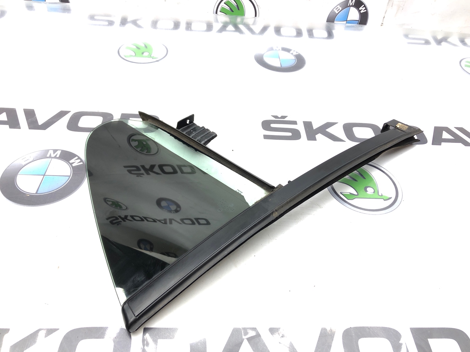 форточка двери, 1000 рублей, Москва