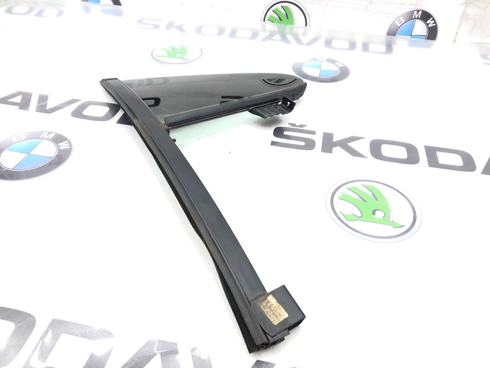 форточка двери, 1000 рублей, Москва