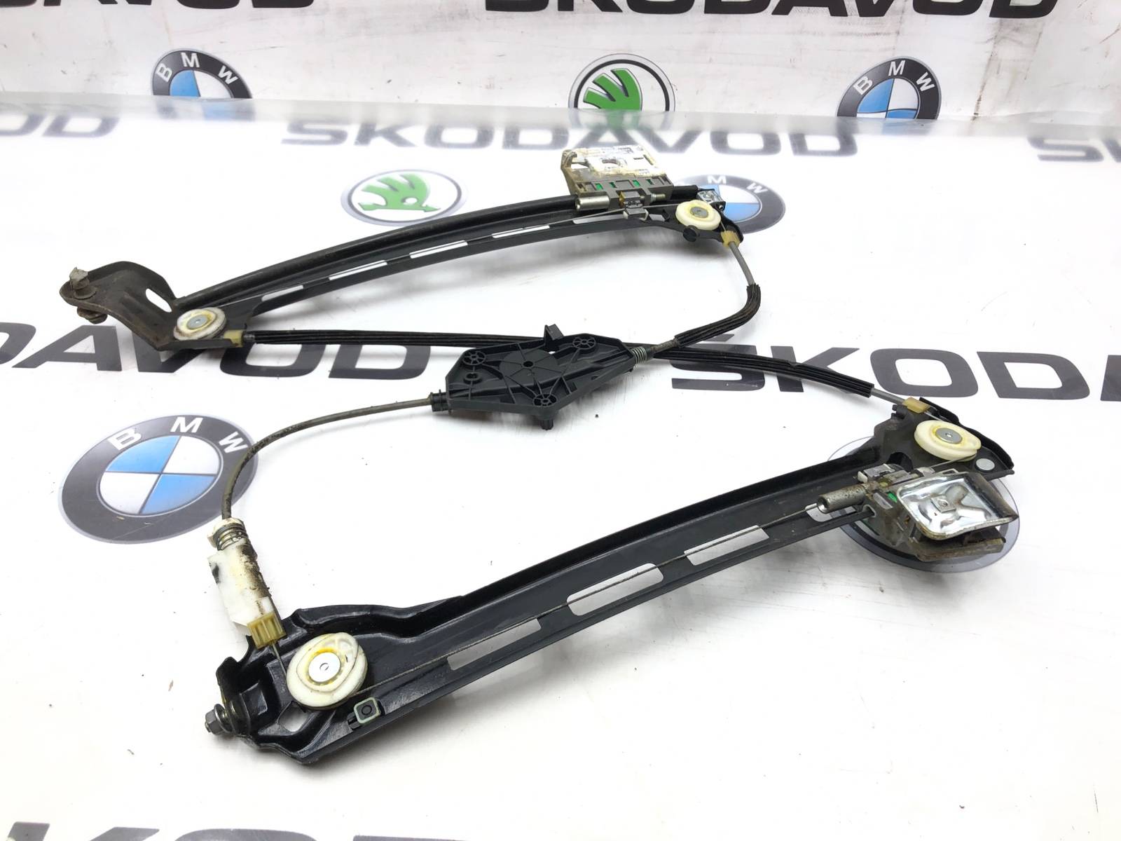 Стеклоподъемник, 1000 рублей, Москва