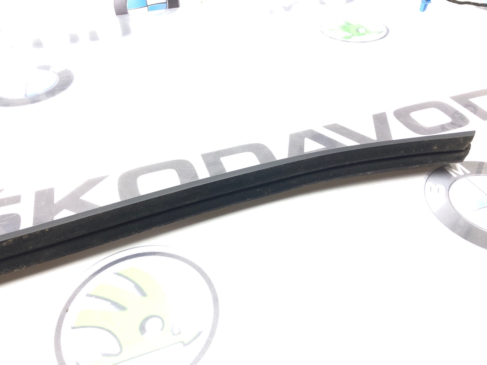 Уплотнитель стекла, 1000 рублей, Москва