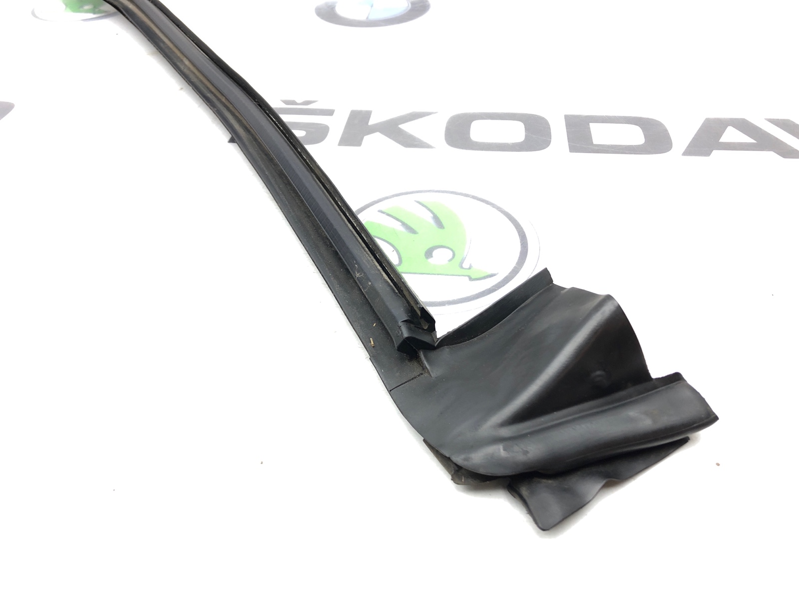 Уплотнитель стекла, 1000 рублей, Москва