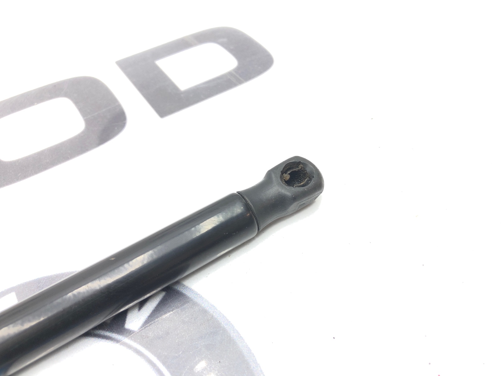 Амортизатор крышки багажника, 500 рублей, Москва