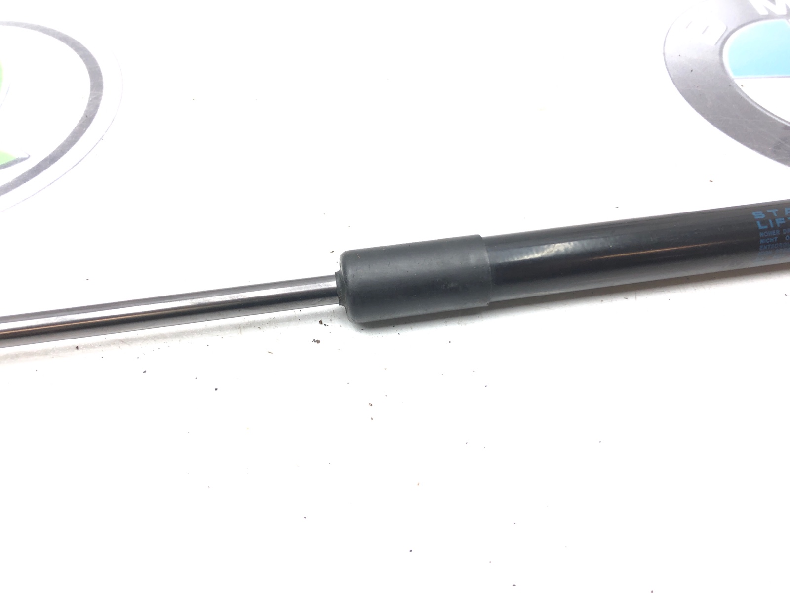 Амортизатор крышки багажника, 500 рублей, Москва