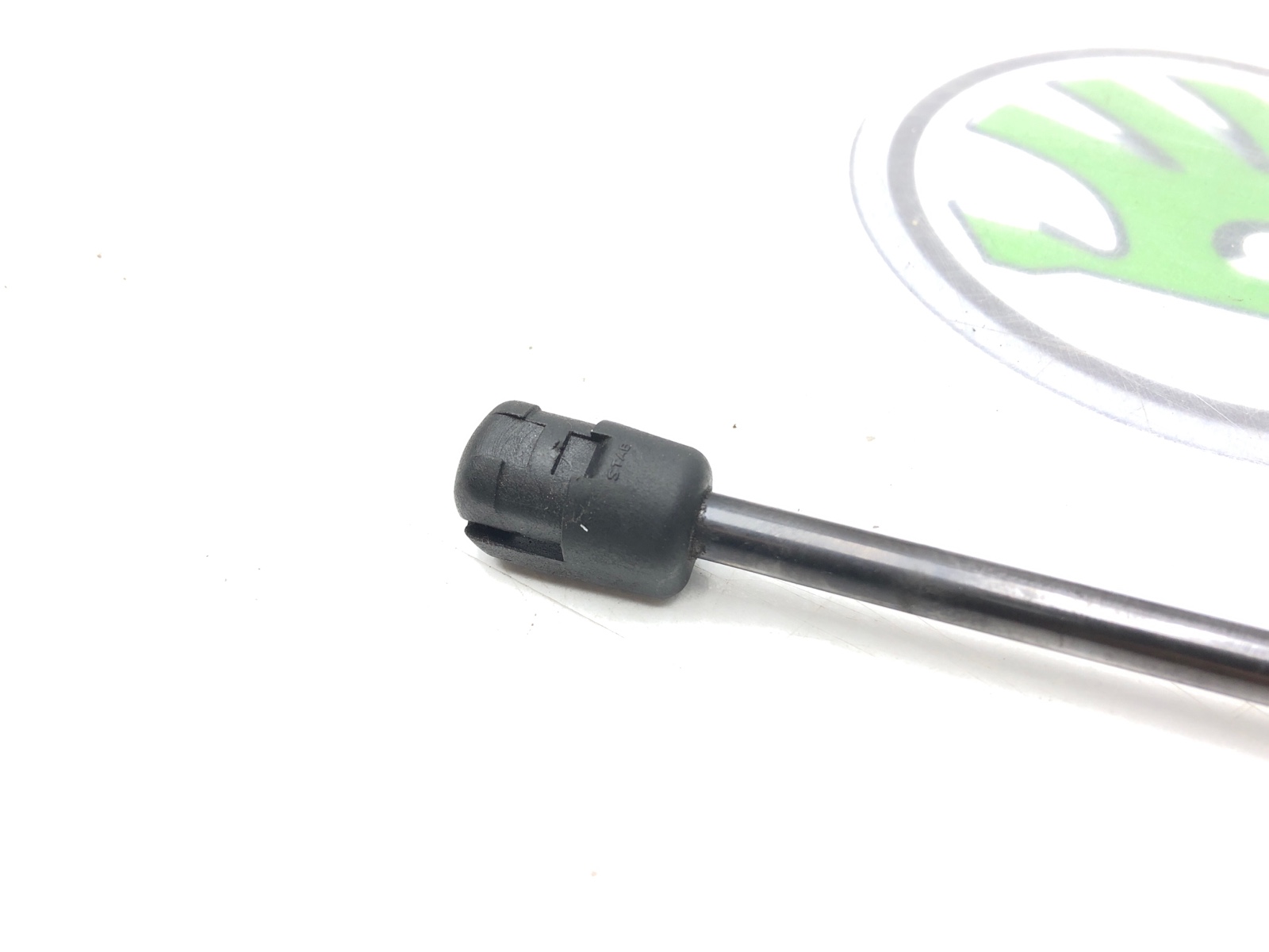 Амортизатор крышки багажника, 500 рублей, Москва