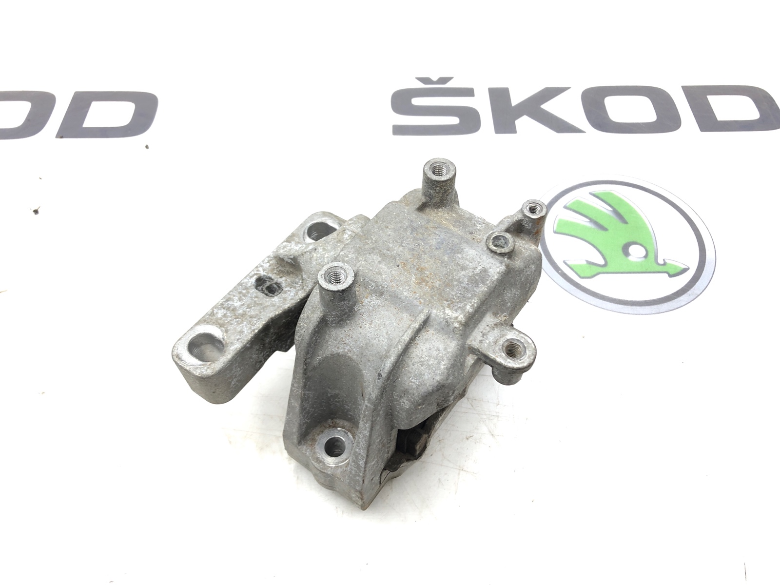 Опора двигателя, 1000 рублей, Москва