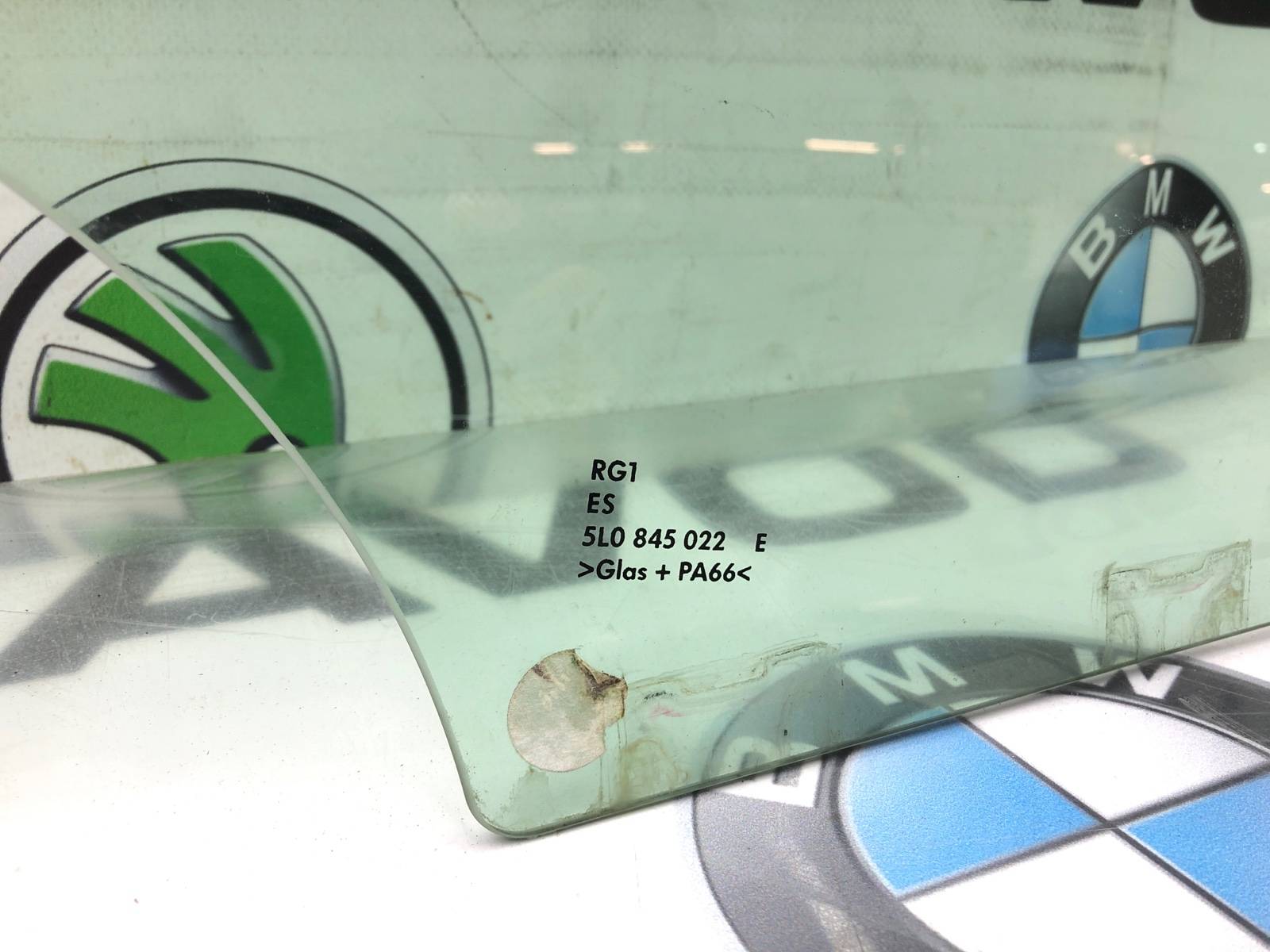 Стекло двери, 2000 рублей, Москва