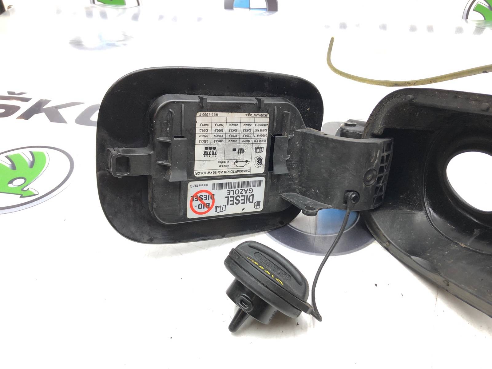 лючок бензобака, 2000 рублей, Москва