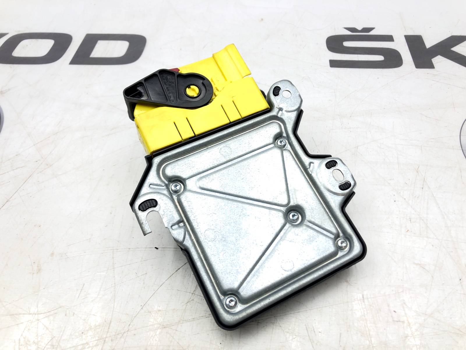 Блок управления Airbag, 2000 рублей, Москва