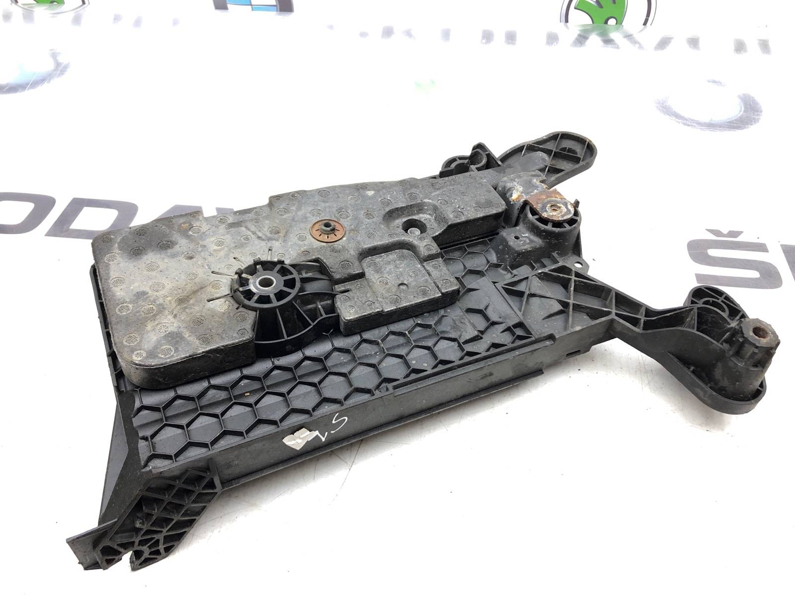 Площадка аккумулятора (АКБ), 1000 рублей, Москва