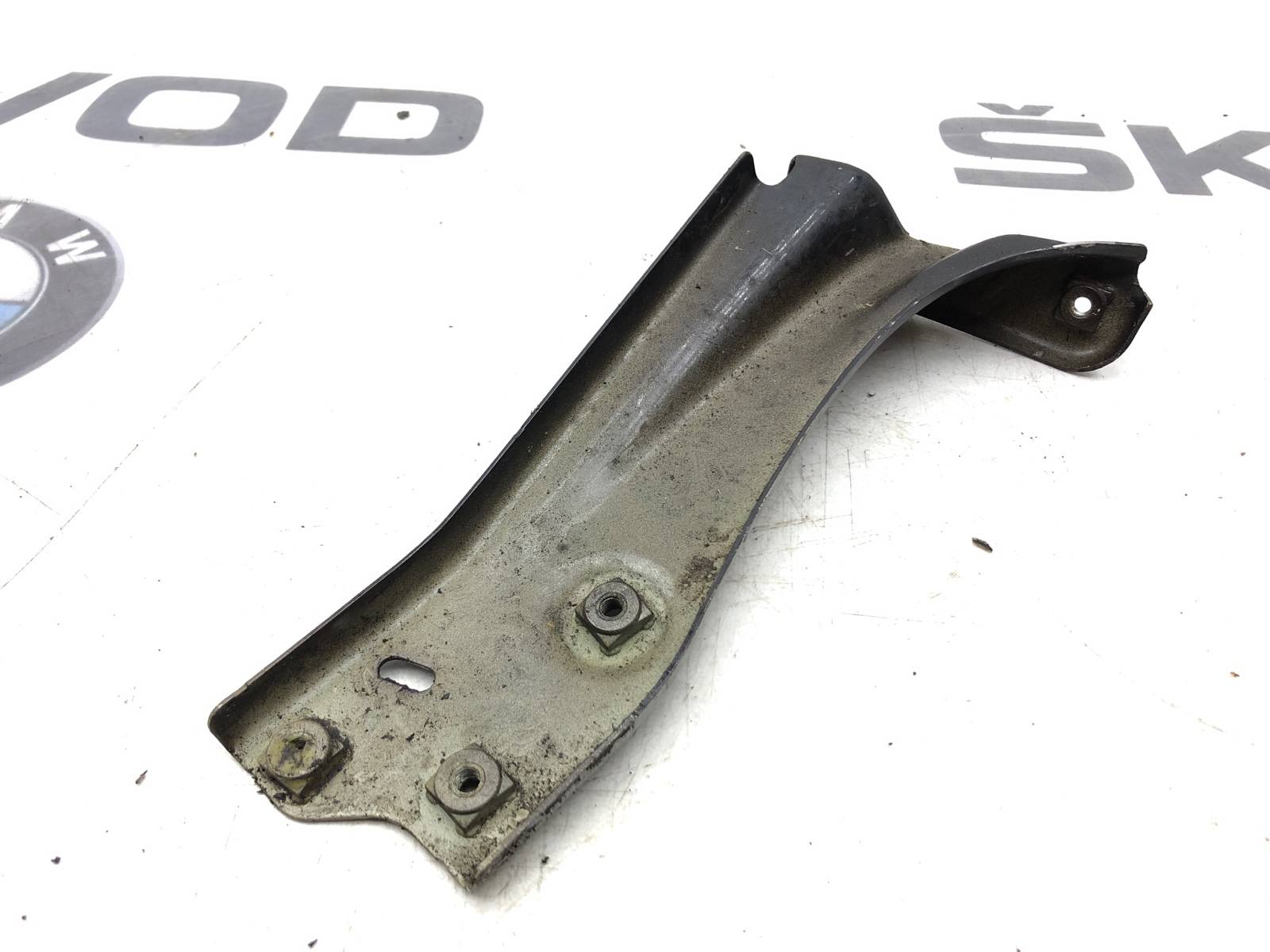 Кронштейн крыла, 500 рублей, Москва