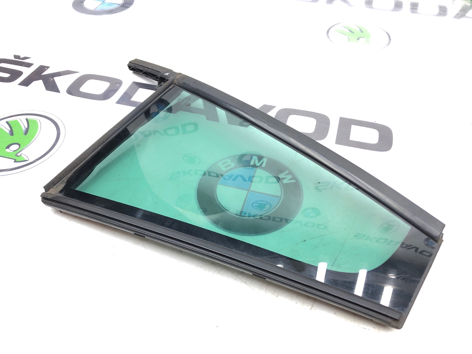 форточка двери, 2000 рублей, Москва