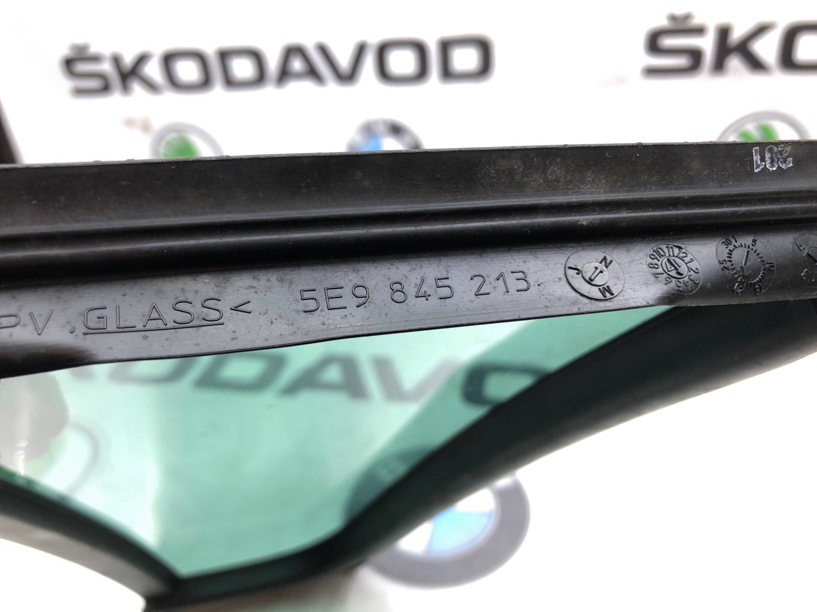 форточка двери, 2000 рублей, Москва