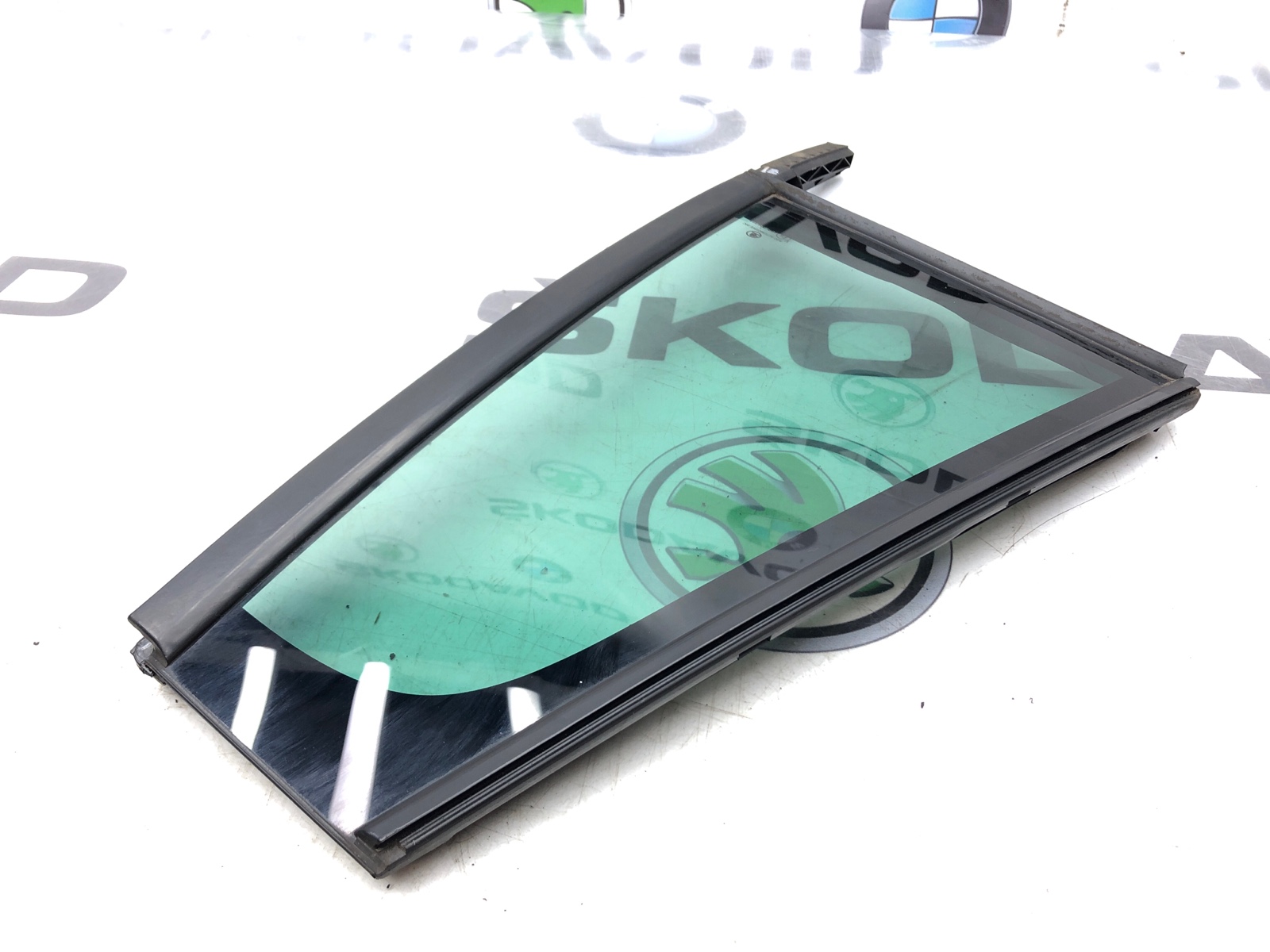 форточка двери, 2000 рублей, Москва