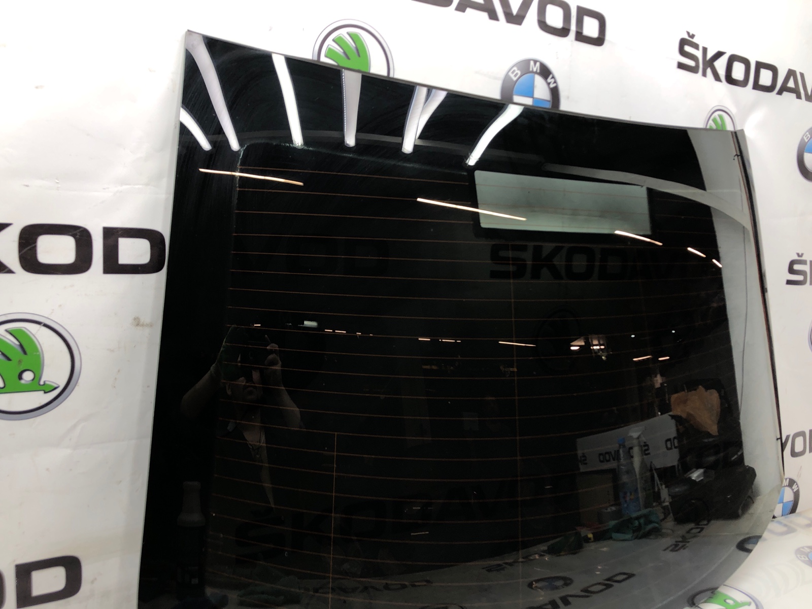 Стекло крышки багажника, 9000 рублей, Москва